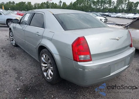 2005 Chrysler 300 Touring from USA, damaged, VIN 2C3JA53G15H592300